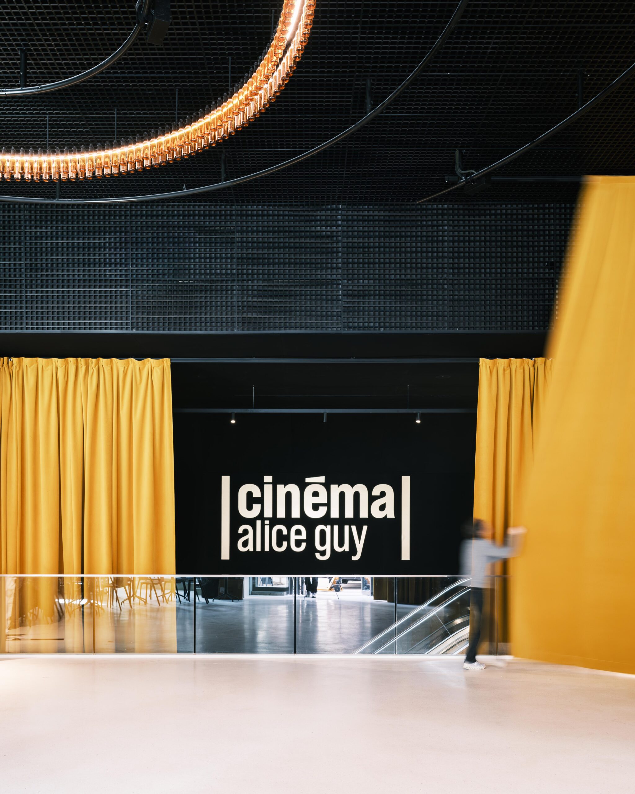 Cinéma Alice Guy à Bobigny par l'agence Hérault Arnod Architectures